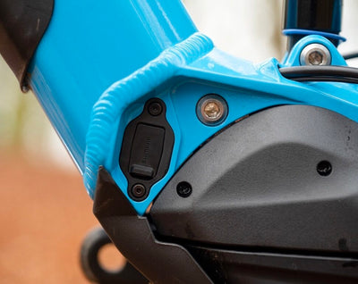 Detail image of Shimano STEPs battery on Alpine Trail E mountain bike